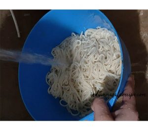 How-to-boil-noodles