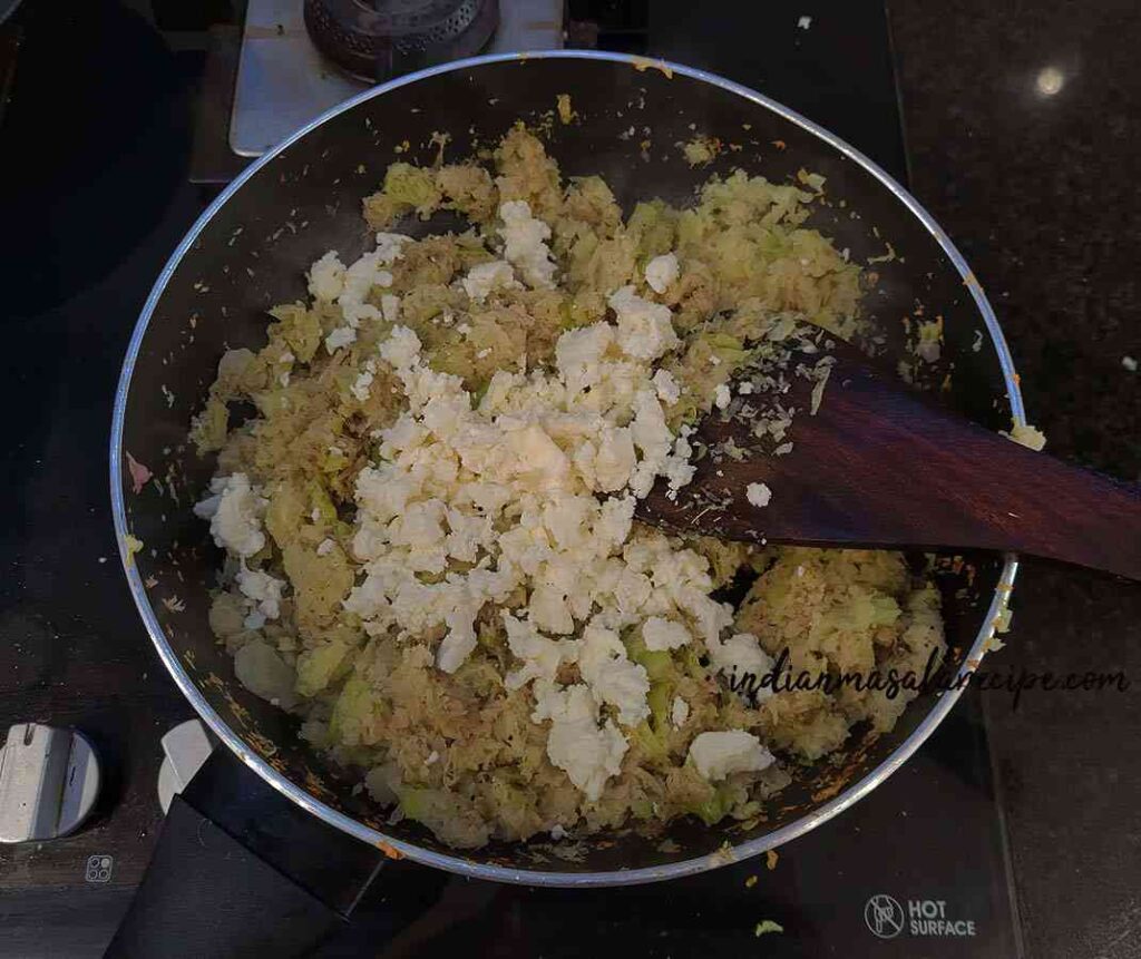 veg-paneer-momos-recipe-at-home